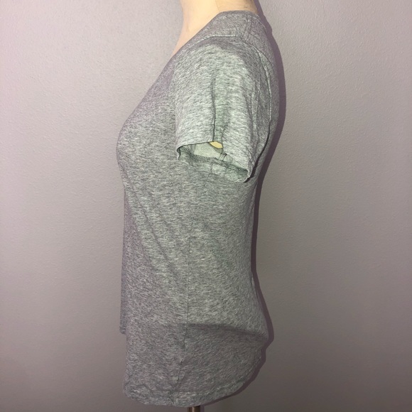 Nike slim fit workout shirt - Picture 2 of 5